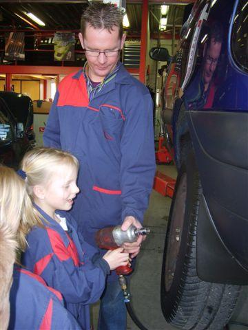 Bezoek garage Litjens groep 3-4 op 15 januari 2009 (12).jpg